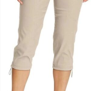 Women's Beige Capri Pants